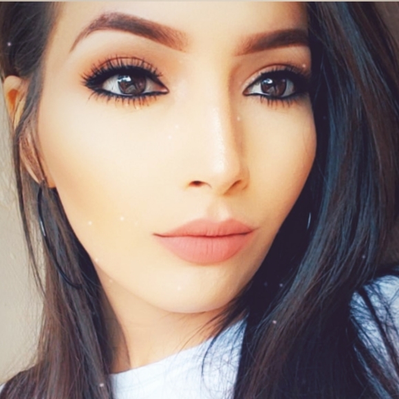 Meet your Posher, Priscilla - Picture 1 of 1